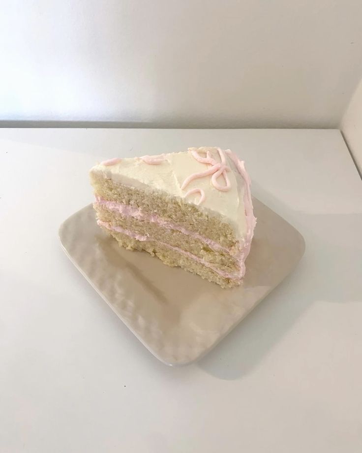 pink ribbon cake